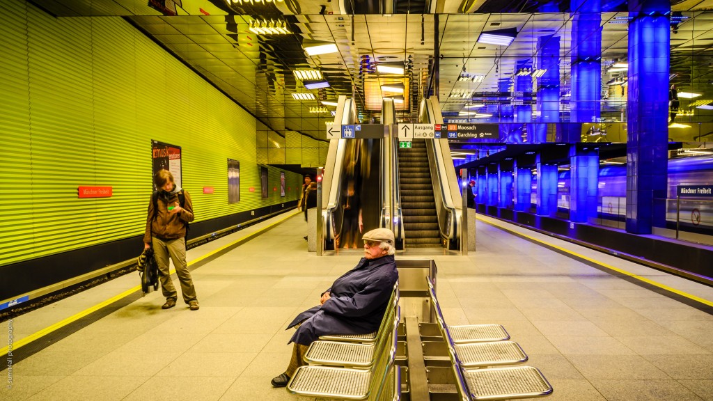 Münchner Freiheit Station