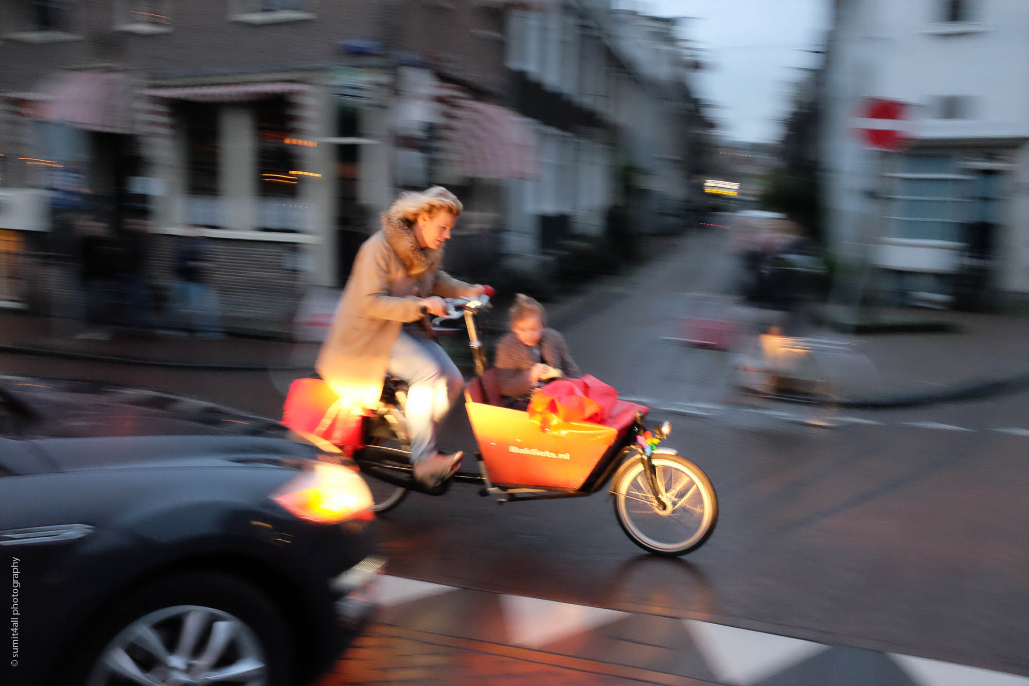 Going to School with Mom - the Amsterdam Way